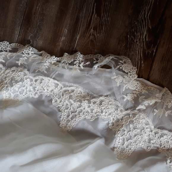 60s edwardian style lace wedding dress - Picture 13 of 15
